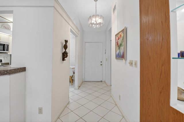 5900 Sunswept Lane A, Boynton Beach, FL 33437