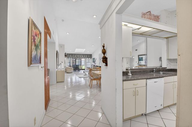 5900 Sunswept Lane A, Boynton Beach, FL 33437