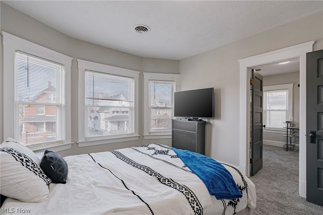 4602 Beta Avenue, Newburgh Heights, OH 44105