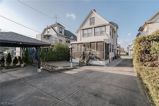 4602 Beta Avenue, Newburgh Heights, OH 44105