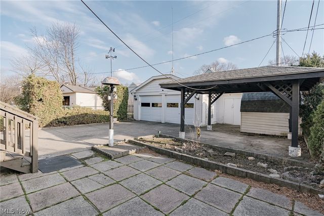 4602 Beta Avenue, Newburgh Heights, OH 44105