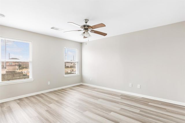 5622 Rainbow Road, Baytown, TX 77523