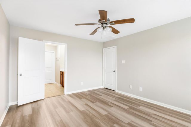 5622 Rainbow Road, Baytown, TX 77523