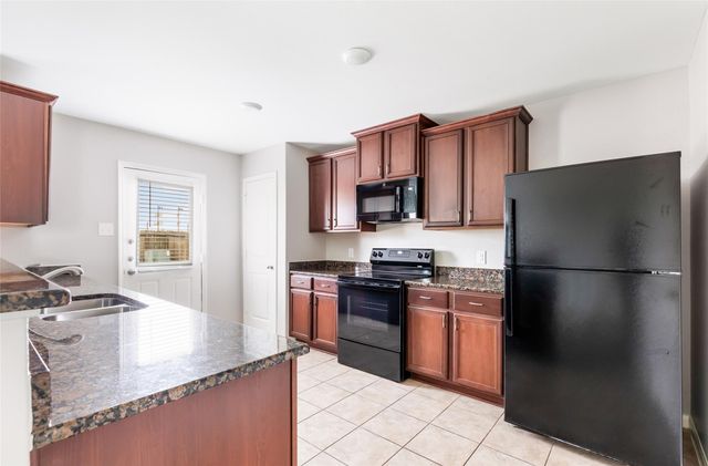 5622 Rainbow Road, Baytown, TX 77523