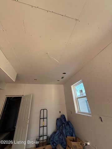 1440 S 32nd St, Louisville, KY 40211