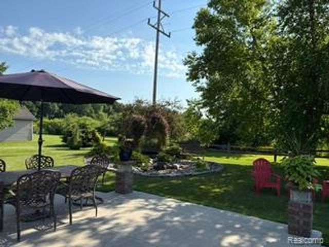 6415 Wailea Court, Grand Blanc Charter Township, MI 48439