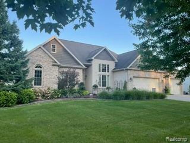 6415 Wailea Court, Grand Blanc Charter Township, MI 48439