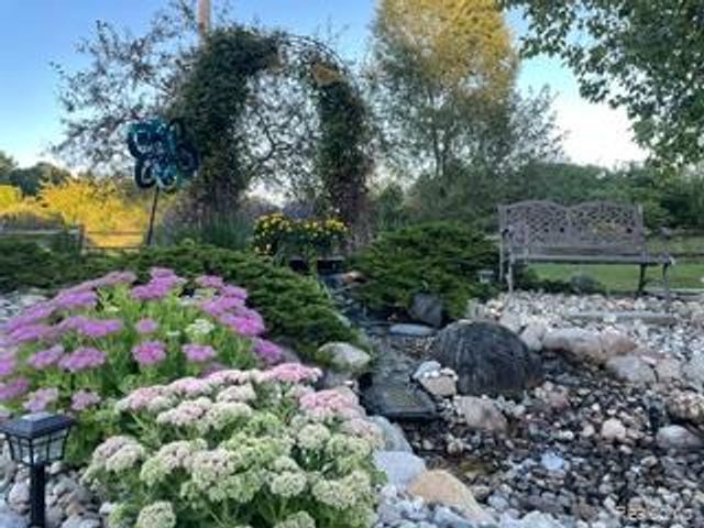 6415 Wailea Court, Grand Blanc Charter Township, MI 48439