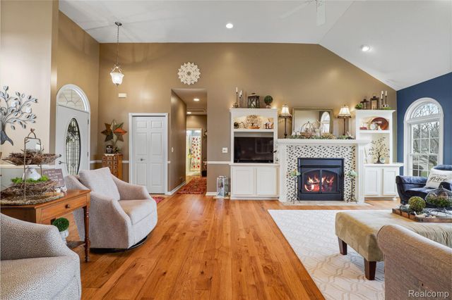 6415 Wailea Court, Grand Blanc Charter Township, MI 48439