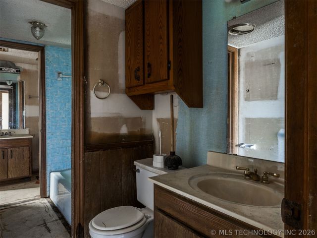 18124 E 4th Street, Tulsa, OK 74108