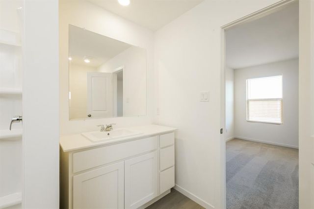 12528 Huntington Ridge Way, Yukon, OK 73099