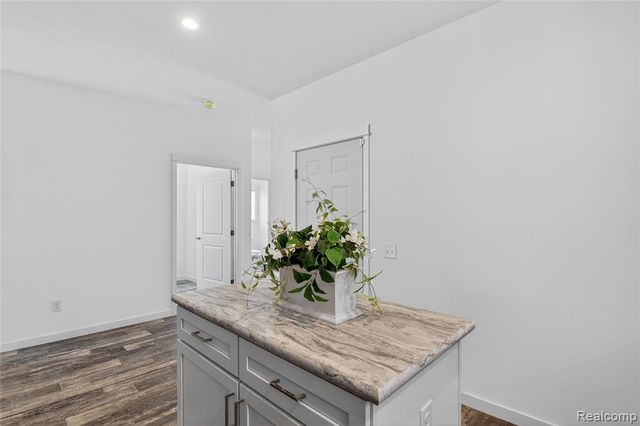 7519 Packard Avenue, Warren, MI 48091