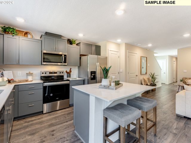 4517 Ne 103RD Pl, Vancouver, WA 98682