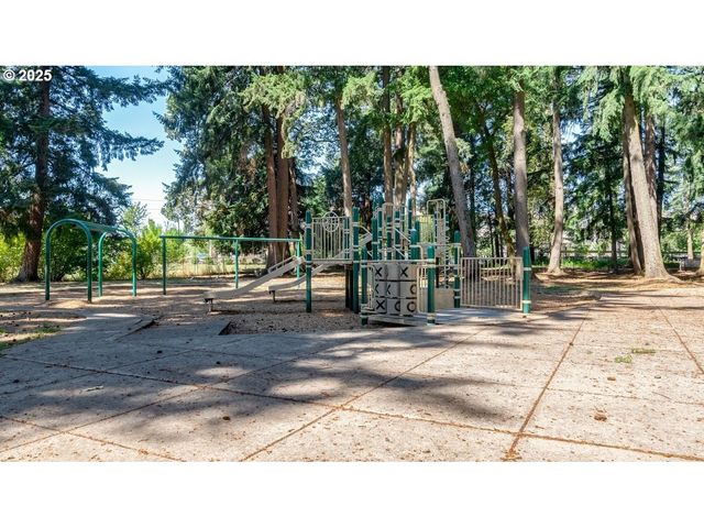 4517 Ne 103RD Pl, Vancouver, WA 98682