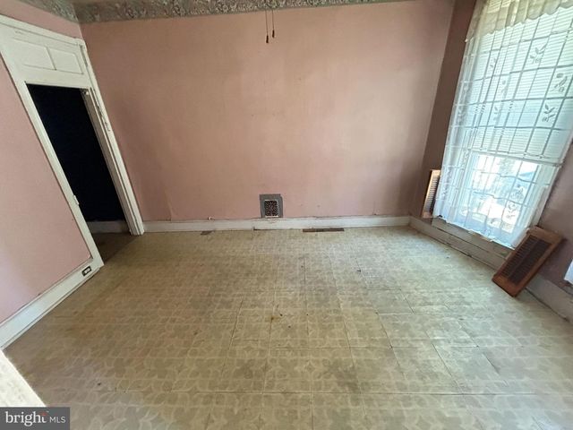 1905 W MOSHER ST, Baltimore, MD 21217