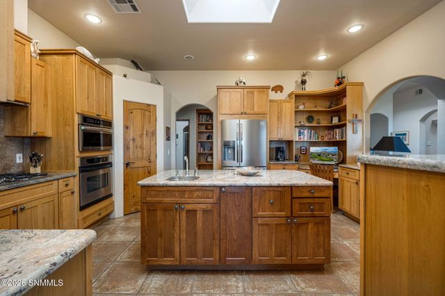 10052 Saragossa Court, Las Cruces, NM 88007