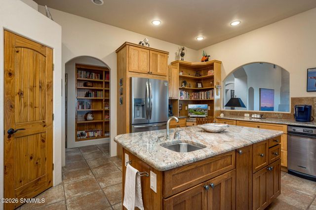 10052 Saragossa Court, Las Cruces, NM 88007