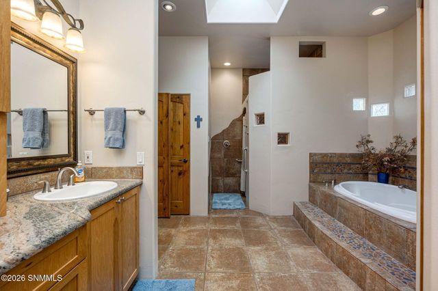 10052 Saragossa Court, Las Cruces, NM 88007