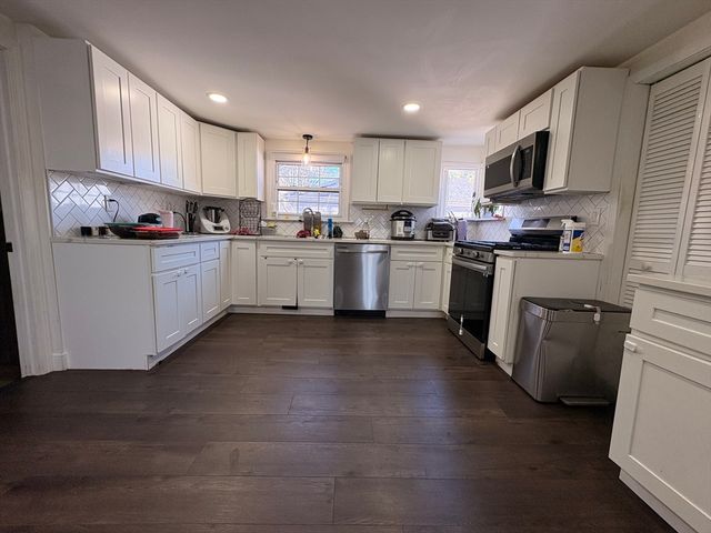 84 Emmet St, Brockton, MA 02302