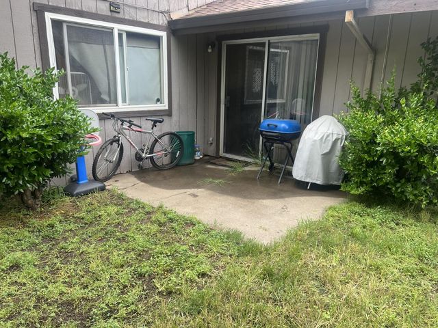 8284 Florintown Way, Sacramento, CA 95828