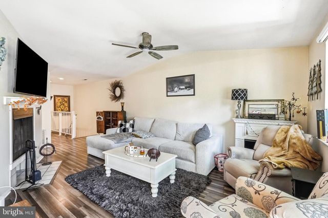 503-B MULBERRY CV, Mount Laurel, NJ 08054