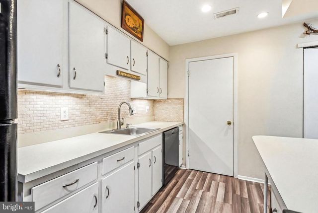 503-B MULBERRY CV, Mount Laurel, NJ 08054