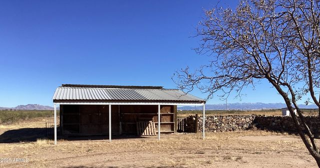 7522 S BEAR TRACK Trail, Willcox, AZ 85643