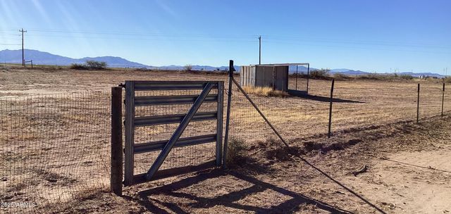 7522 S BEAR TRACK Trail, Willcox, AZ 85643