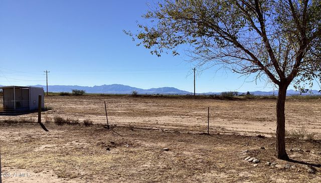 7522 S BEAR TRACK Trail, Willcox, AZ 85643