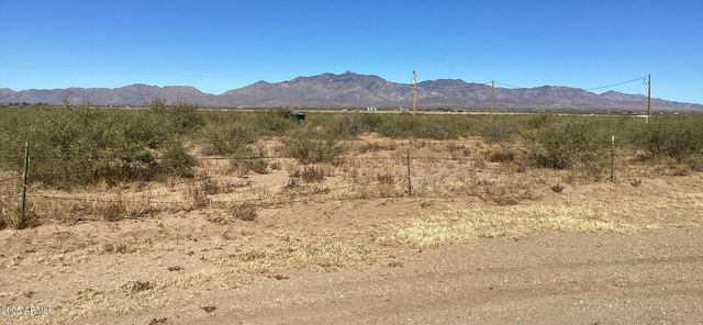 7522 S BEAR TRACK Trail, Willcox, AZ 85643