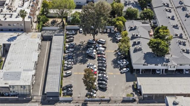 18555 Collins Street C18, Tarzana, CA 91356