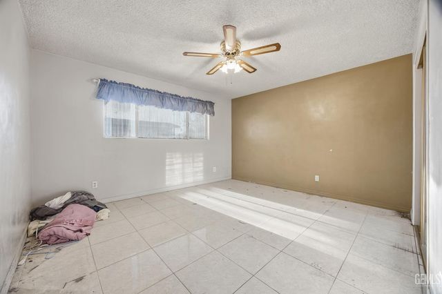 2418 Hasti Acres Drive, Bakersfield, CA 93309