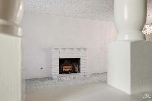 2418 Hasti Acres Drive, Bakersfield, CA 93309