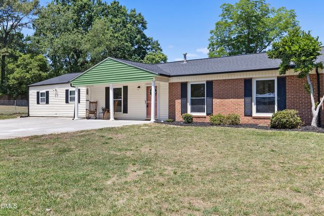 2612 Sapona Circle, Sanford, NC 27332