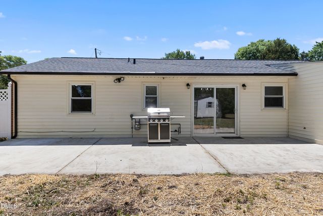 2612 Sapona Circle, Sanford, NC 27332