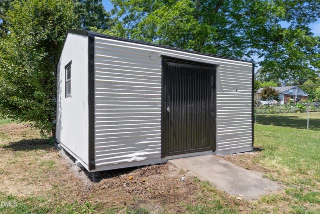 2612 Sapona Circle, Sanford, NC 27332