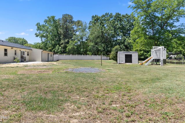 2612 Sapona Circle, Sanford, NC 27332