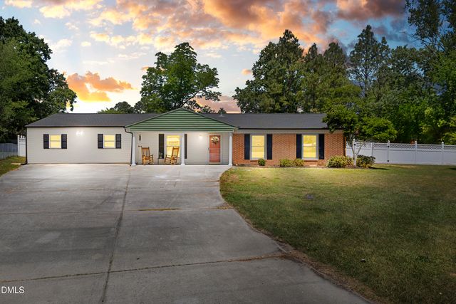 2612 Sapona Circle, Sanford, NC 27332