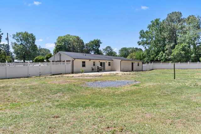 2612 Sapona Circle, Sanford, NC 27332
