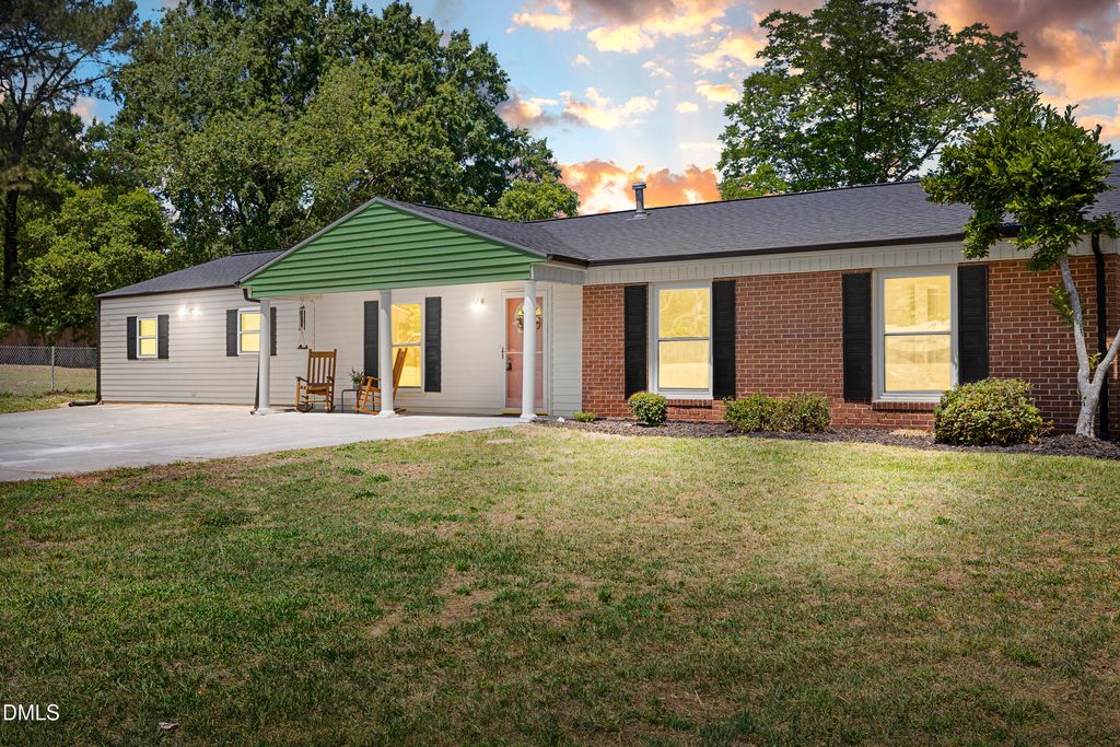 2612 Sapona Circle, Sanford, NC 27332