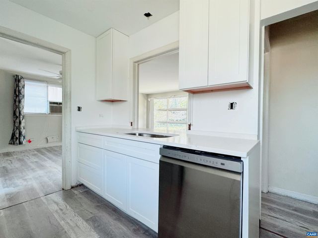 1715 A & B CHERRY AVE, Charlottesville, VA 22903