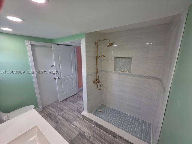 5710 Melaleuca Dr, Tamarac, FL 33319