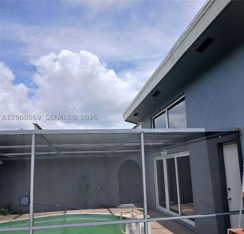 5710 Melaleuca Dr, Tamarac, FL 33319