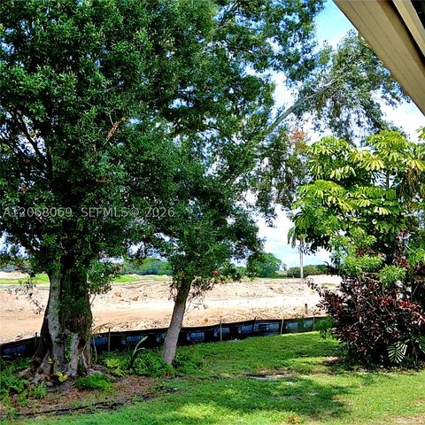 5710 Melaleuca Dr, Tamarac, FL 33319