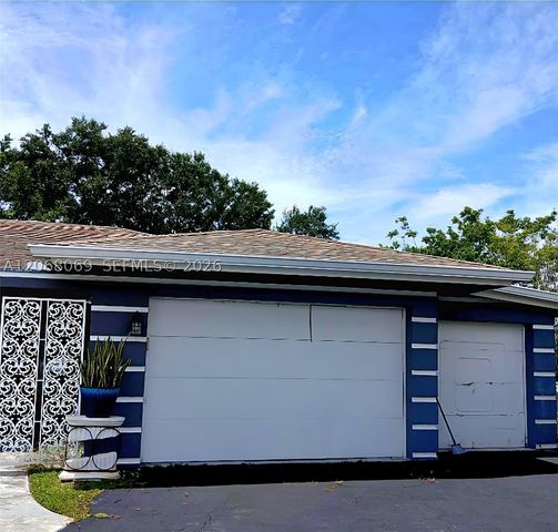 5710 Melaleuca Dr, Tamarac, FL 33319