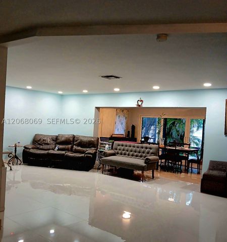5710 Melaleuca Dr, Tamarac, FL 33319