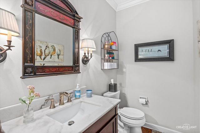 1160 Midwest Lane, Wheaton, IL 60189