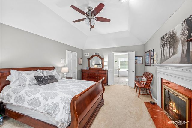 1160 Midwest Lane, Wheaton, IL 60189