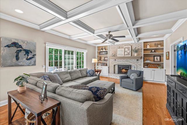 1160 Midwest Lane, Wheaton, IL 60189