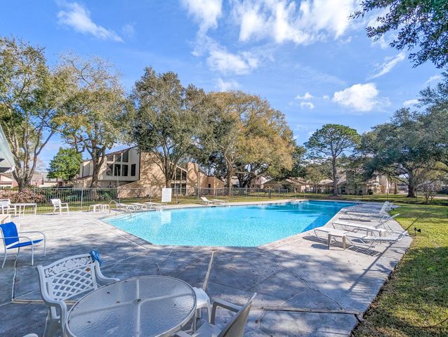 2706 Oakmont Lane, Missouri City, TX 77459